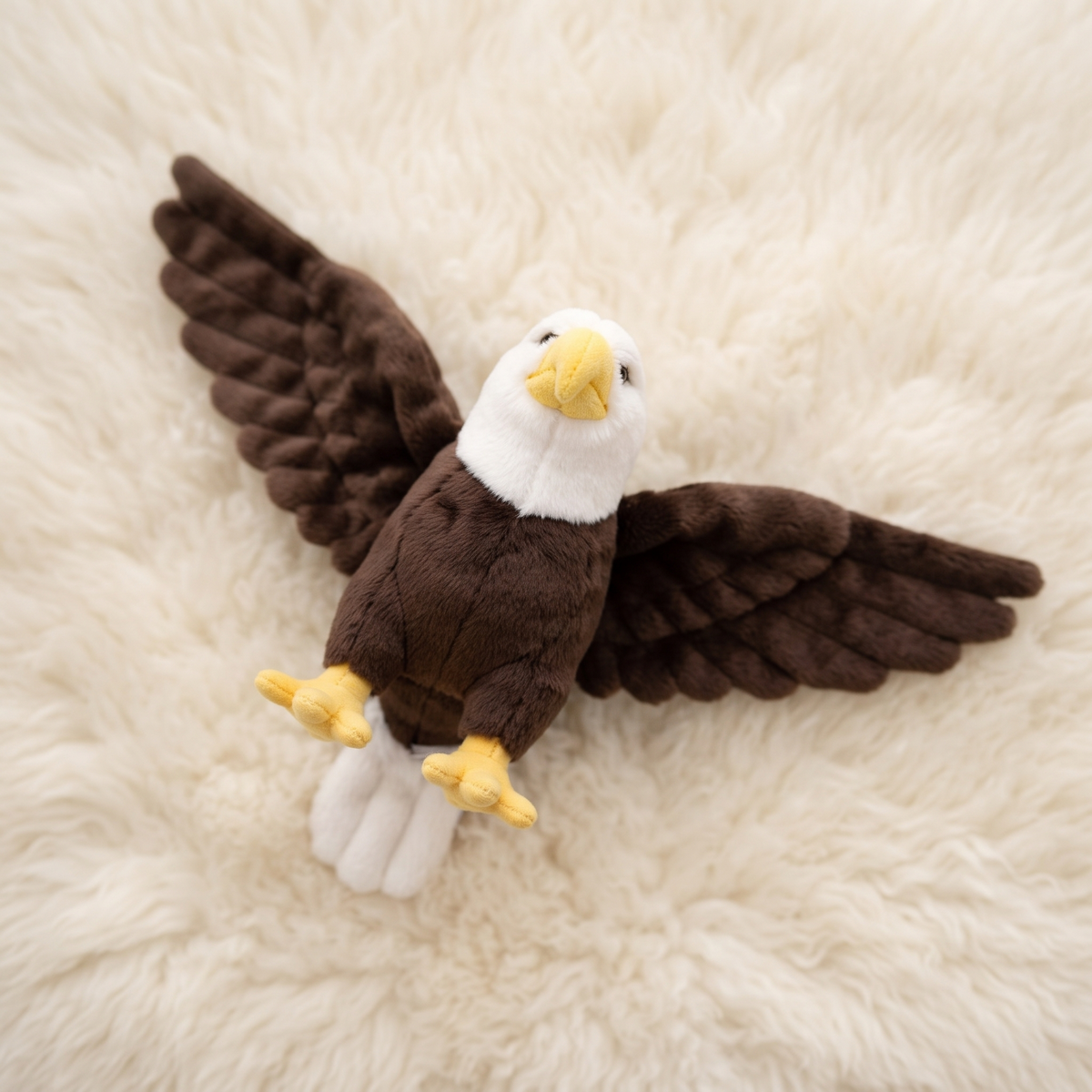 Realistisches Adler Kuscheltier - Détail matière